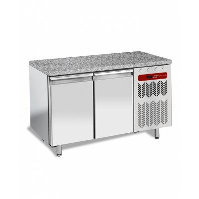 Table refrigeree negative avec top en granit 2440